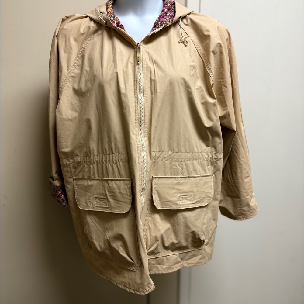Totes Floral Lined Rain Jacket with Cream/light tan‎ Exterior